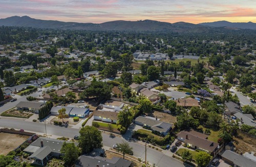 Thousand Oaks Apartment | Estepa Unit #2 by PMI