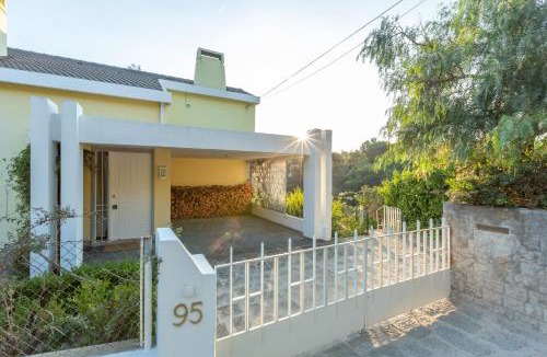 Estoril House | Estoril House