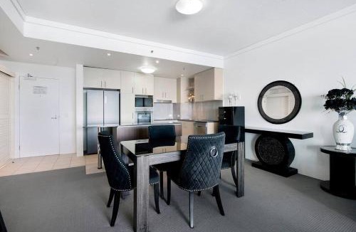 Labrador Apartment | Exceptional Luxury ~ Broadwater Beauty ~ Free Parking ~ Top Location
