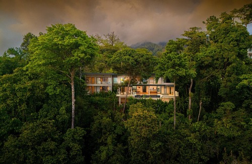 Ballena Villa | Exclusive community | Easy Access | Oceanview Pool