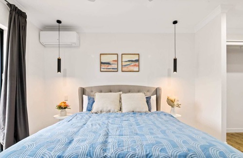 Mudgeeraba House | Exclusive Hinterland 8 Bed 4 bath Villa with Pool