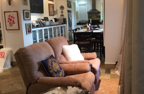 Pauwela House | Executive home. Less tan 12years old. Stone floors and 10 ft ceilings beautiful