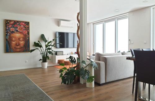 Linda-a-Velha Apartment | Exotic Fusion double Suite with Garden
