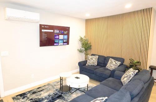 La Presa Apartment | Exotic Homes Gillespie Dr by SD stay
