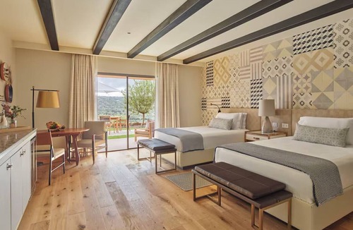 Tor Hotel | Experience Comfort & Style in a Mountain-View Room Perfect for Relaxation