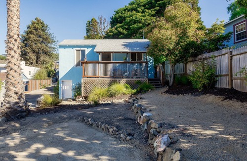 Avila Beach House | Experience our Sunshak in Avila - Pet Friendly!