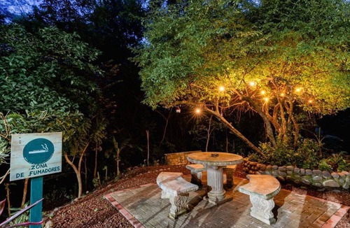 Tamarindo House | Experience the beauty of Costa Rica's nature in this beautiful villa