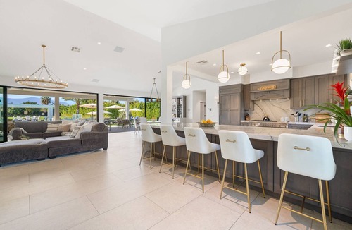 Bermuda Dunes House | Experience Timeless Elegance at Bella Bermuda Estate