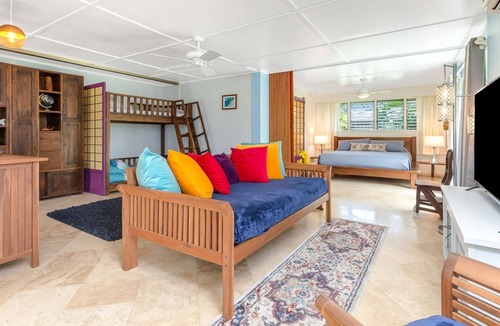 Waialua Condo | Exquisite Mokuleia Beachside Cottage