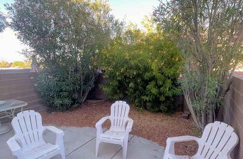 Las Vegas House | Extended Stay 3 Bedrooms Cozy Townhouse Living