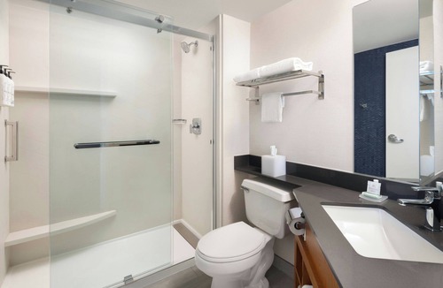 Las Vegas Hotel | Fairfield Inn Las Vegas Convention Center