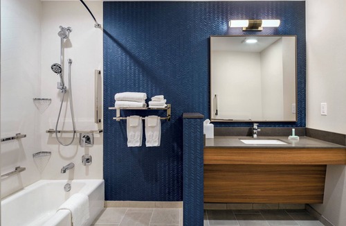 Hanford Hotel | Fairfield Inn & Suites Hanford
