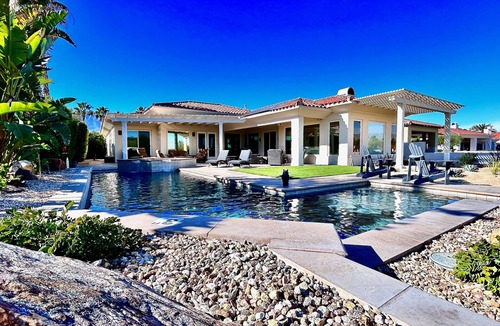 Rancho Mirage Villa | Fairway View Estate | Luxe Private Resort with Scenic Fairway Views – managed by Greenday