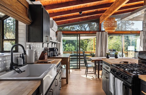 Yosemite Forks Cabin | Family Cabin, Dog, Ht Tb, 15 min Yosemite, Valentine's Day + Firefall Packages