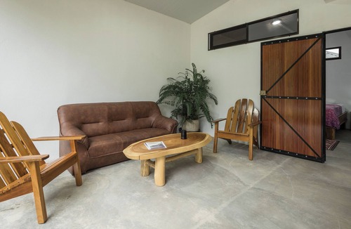 Puerto Viejo de Talamanca Villa | Family-Friendly 3BR Caribbean Villa | 5 Min to Beach + Pool, Patio & Tiki-Bar