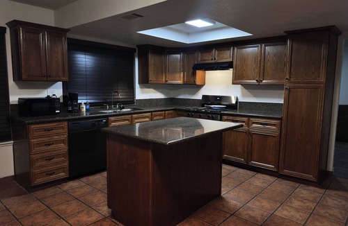 Pumpkin Center House | Family-Friendly Bakersfield Home w/Patio + Game Room