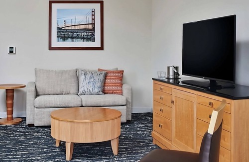 Berkeley Hotel | Family-Friendly Bay Area Stay | 3 Units | Pool, Free Parking & breakfast