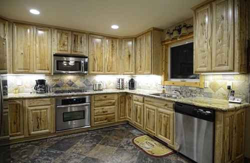 Pioneer Trail House | Family Friendly, Luxury, Private, Hot Tub & AC