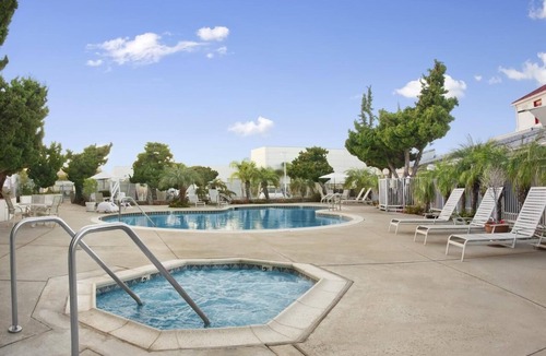 Torrance Hotel | Family Getaway! Three Awesome Units, Pool, Hot Tub, Close to Attractions