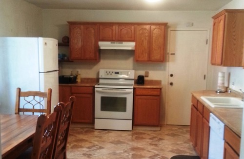Bertsch-Oceanview House | Family Hm-3 Bdrm sleeps 7 w/jacuzzi tub near redwoods, beach & Elk Vlly Casino