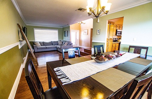 Charleston Preservation House | FAMILY HOME W/POOL & BBQ NEAR LAS VEGAS STRIP 9 MINS