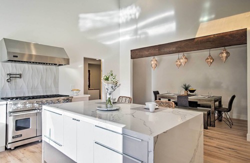 Valley Center House | Family Retreat - Private Tennis Court & Game Room