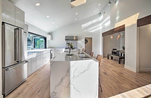Valley Center House | Family Retreat - Private Tennis Court & Game Room