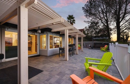 Poway House | Family Retreat w/Hot Tub, Big Back Deck & Games!