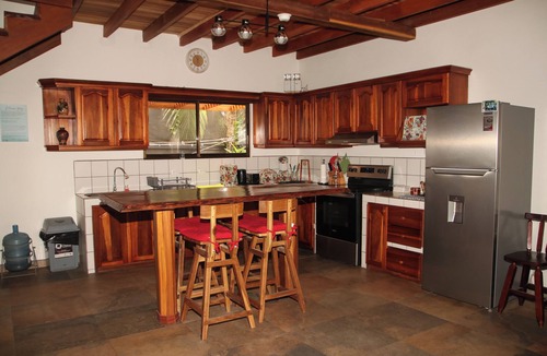 Puerto Viejo de Talamanca House | Family-Sized - 5 Minute Walking Distance - Puerto Viejo Downtown