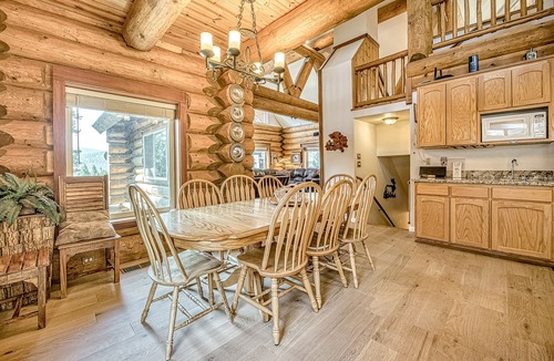 Lakeshore Ski Chalet | Family-Size Log Lodge w/Roomy Deck & Game Room - Close to Lake & China Peak