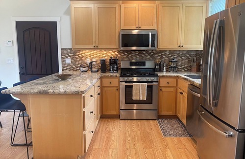 Moss Beach House | Fantastic 3 bedroom, 3 bath Coastal Home Close to the Beach and Restaurants