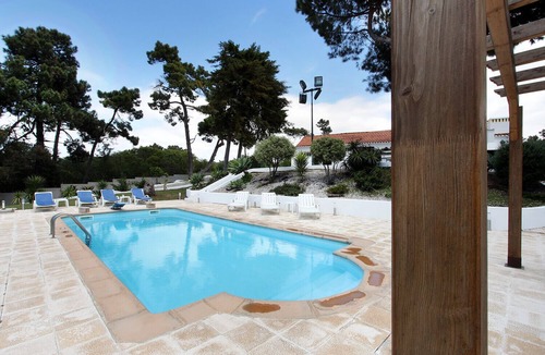Charneca de Caparica e Sobreda Villa | Farm on the beach, sea view 2 steps from Lisbon