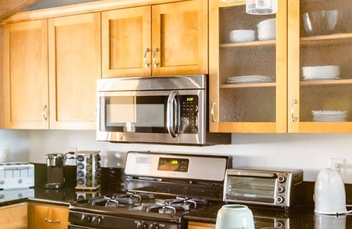 Big Bear Lake Villa | Feet From Slopes Remodeled Snow Summit Cabin