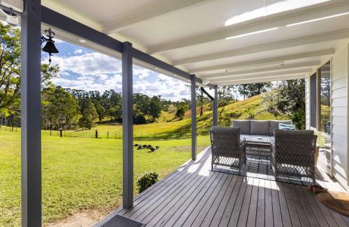 Bellthorpe House | Fiery, cozy starry nights - Farm stay!