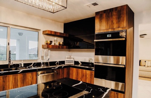 North Broadway House | MAJOR INTERNATIONAL SPORTING EVENT 2026 Luxury Estate Sleeps 10+ Private Shuttle to San Diego & LA Matches