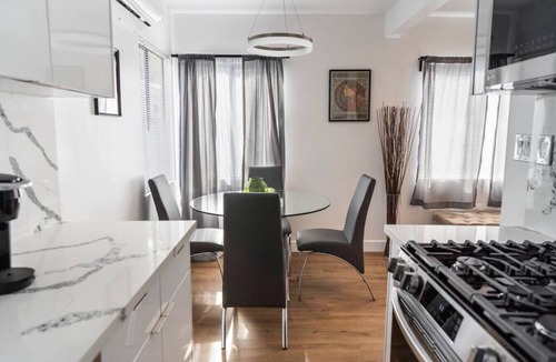 NoHo Arts District Apartment | FIFA World Cup: BRAND-NEW INTERIOR 2BR APARTMENT COMPLETED RENOVATED/REMODELED IN 2022 with LARGE PRIVATE FENCED PATIO and PARKING (p59)