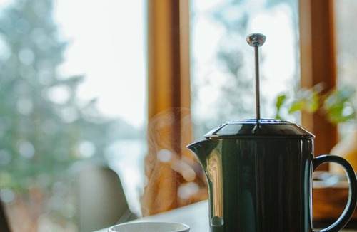 Tofino House | First Light - Vintage waterfront with hot tub, sauna + EV charger