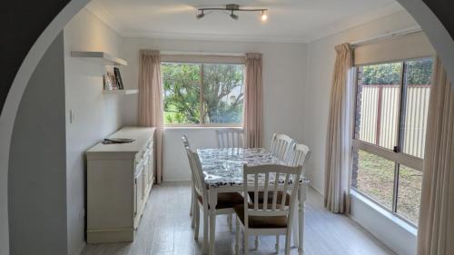 Banksia Beach House | Flamingo Sunset Retreat