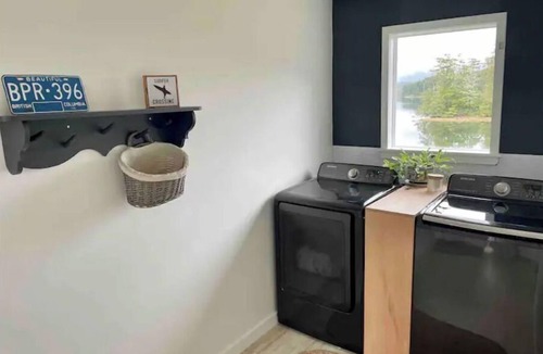 Ucluelet House | Fletcher’s Cove