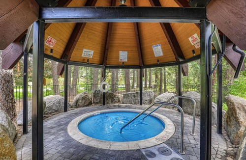 Tahoe Pines House | Fleur Du Lac 21 By Tahoe Getaways - Lakefront Monthly Rental with Pool, Tennis, Gym, Boat Slip