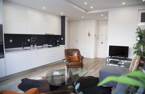 Santo Condestavel Apartment | FLH Campo de Ourique Bright Apartment