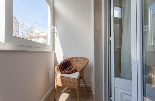 Santo Condestavel Apartment | FLH Campo de Ourique Bright Apartment