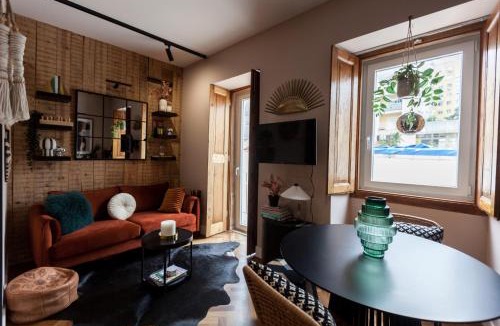Santo Condestavel Apartment | FLH Campo Ourique Afro-Bohemian Retreat