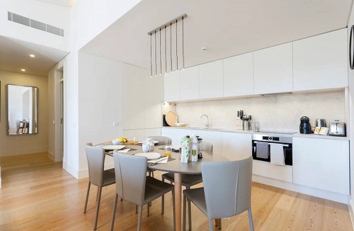Alfama Apartment | FLH Mouraria Art Apartment with Pool