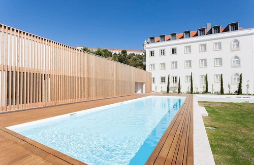 Alfama Apartment | FLH Mouraria Art Apartment with Pool