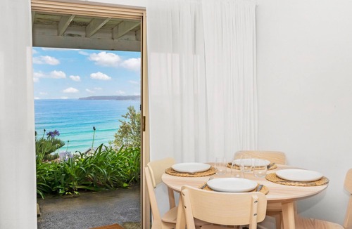 Mollymook Beach House | FREE NIGHT. Pay for 2 stay for 3