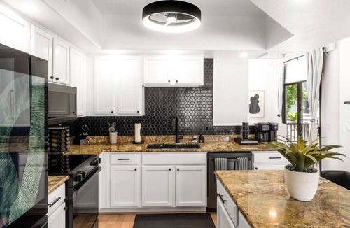 Tempe Villa | Freestanding Cubs Retreat near ASU off L-101 & 202