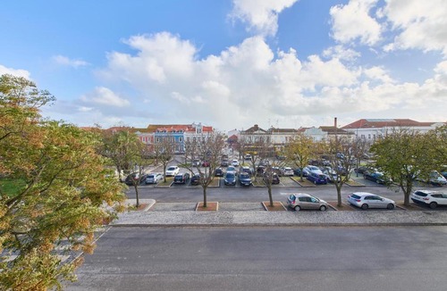 Setubal Apartment | Fresh & Sunny, 5 min walk to Beach, by TimeCooler