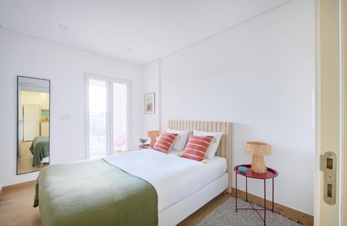 Setubal Apartment | Fresh & Sunny, 5 min walk to Beach, by TimeCooler
