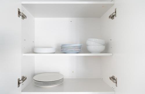 Southport Apartment | Freshly Renovated Modern Waterfront 1 Bedroom unit